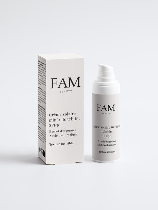La crème solaire teintée SPF30